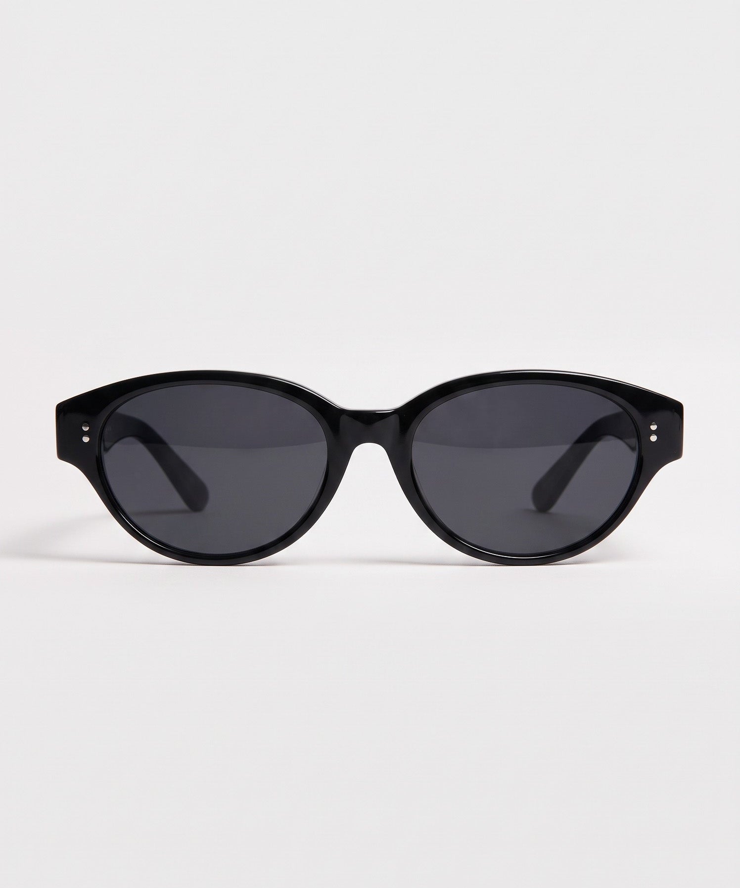 Amalia Black – front view