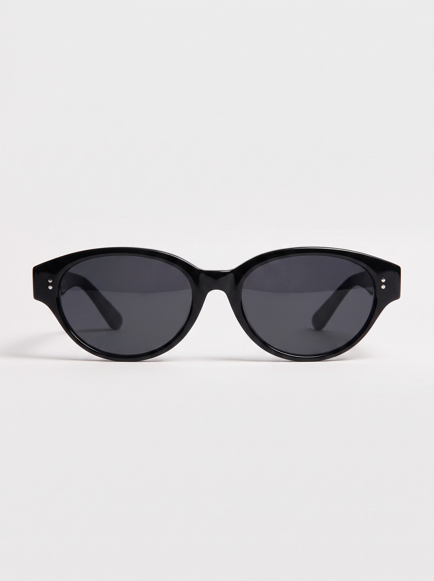 Amalia Black – front view