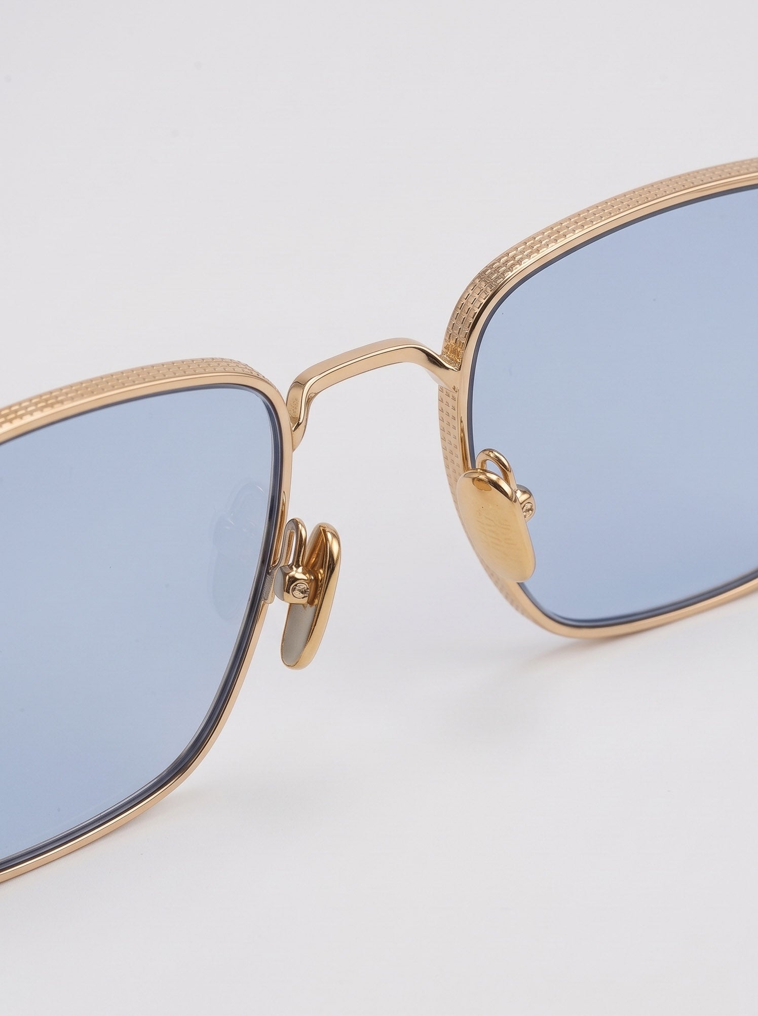 Artigiano Gold Blue – bridge detail