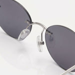 Celeste Silver Grey – bridge detail