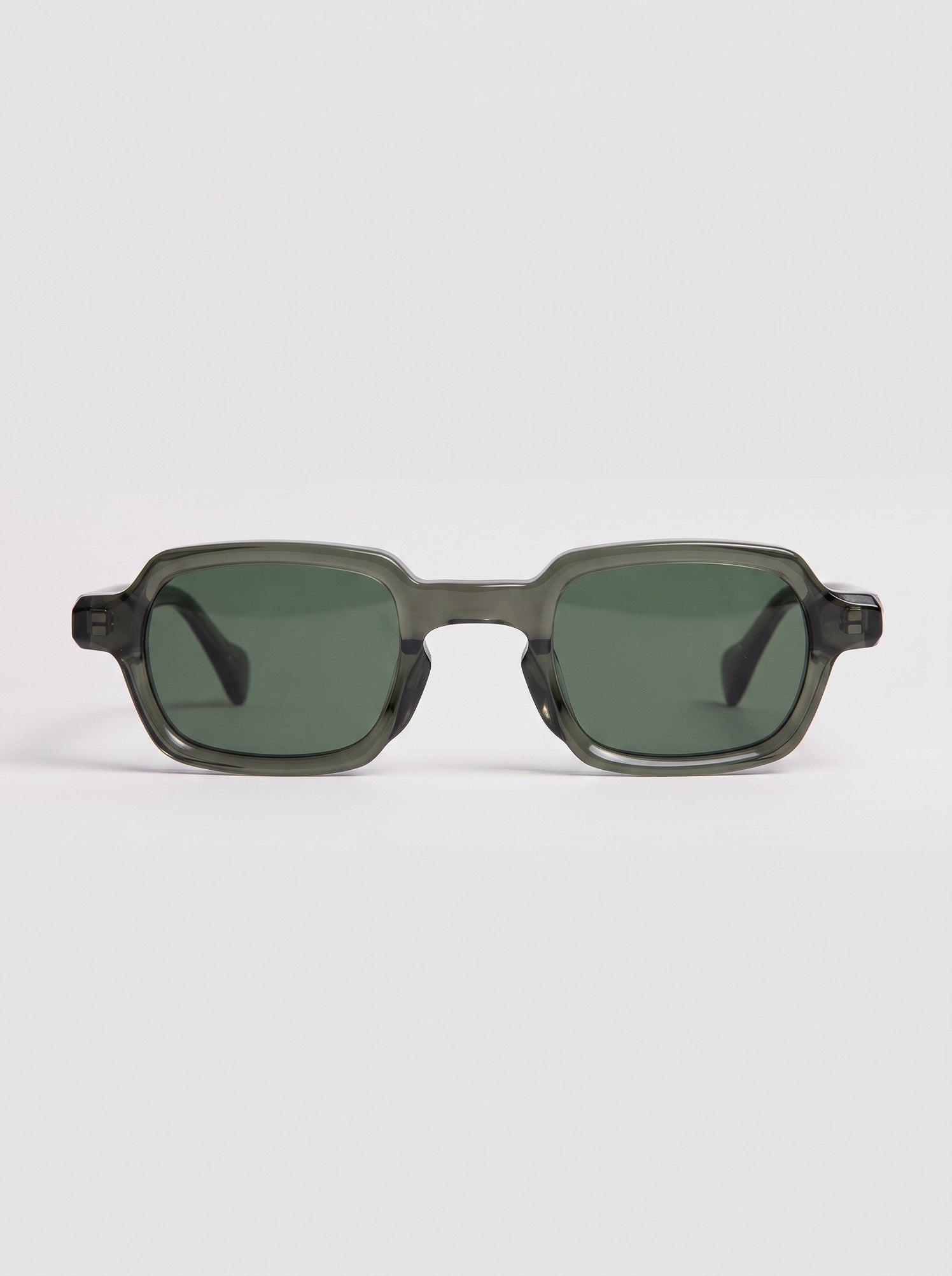 Enzo Crystal Green – front view