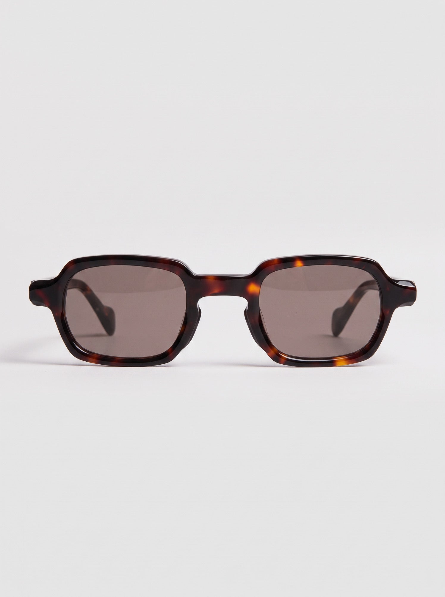 Enzo Dark Tortoise – front view