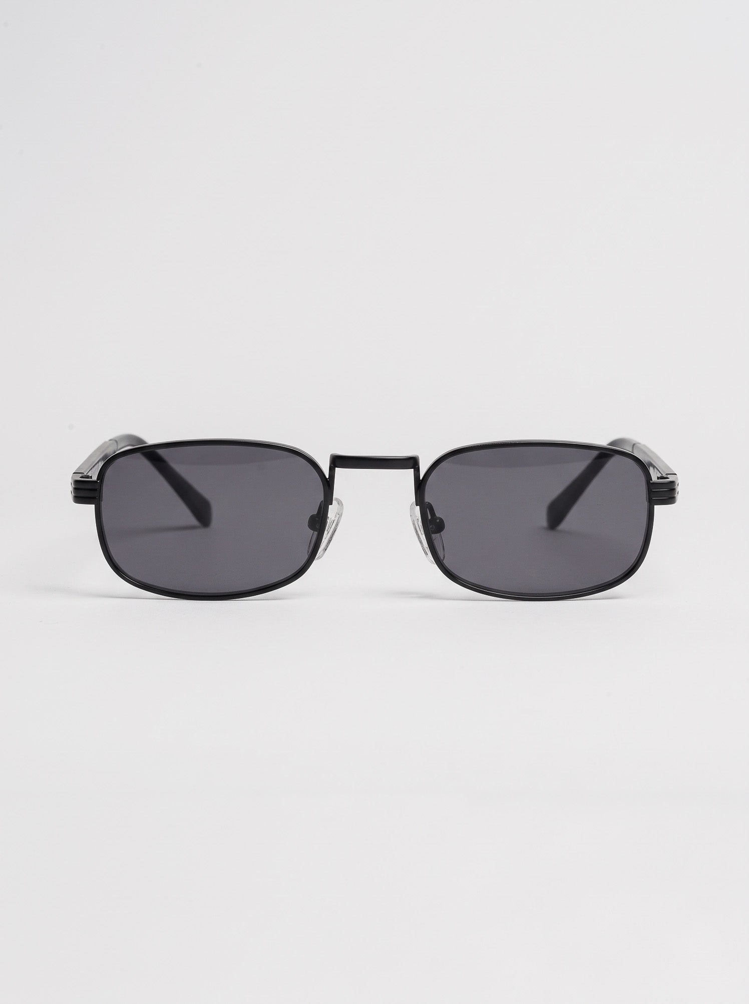Ettore Matte Black Smoke – front view