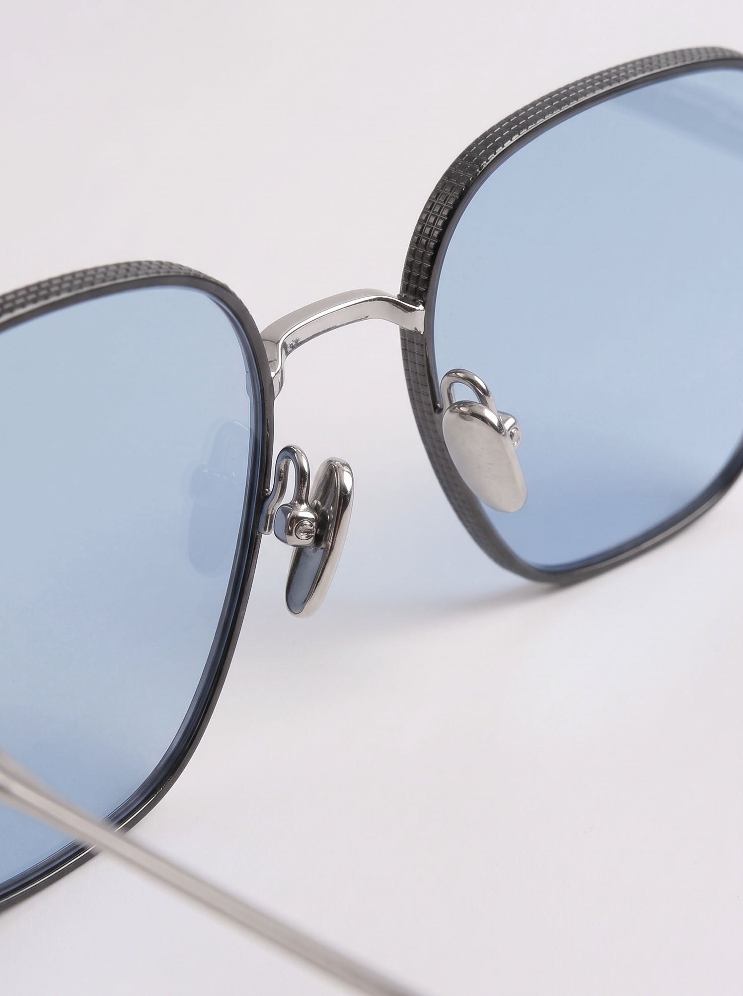Gaetano Black Silver Blue – bridge detail view