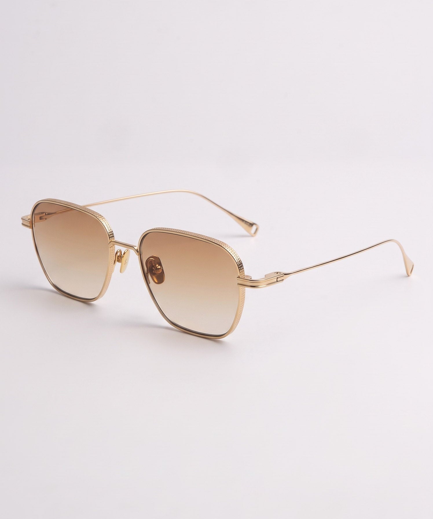 Gaetano Gold Brown Gradient – three-quarter view