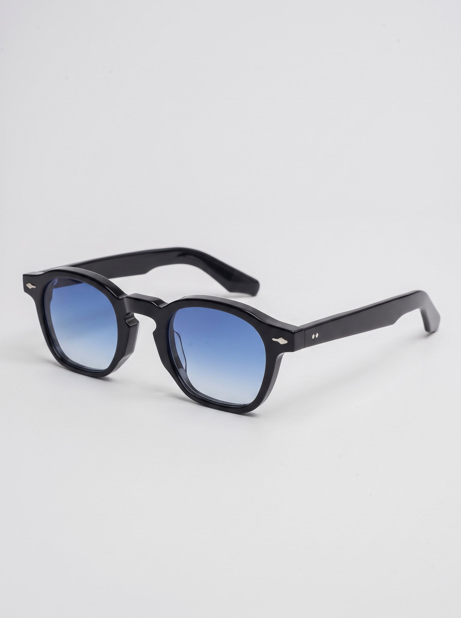 Giacomo Black Blue Gradient – three-quarter view