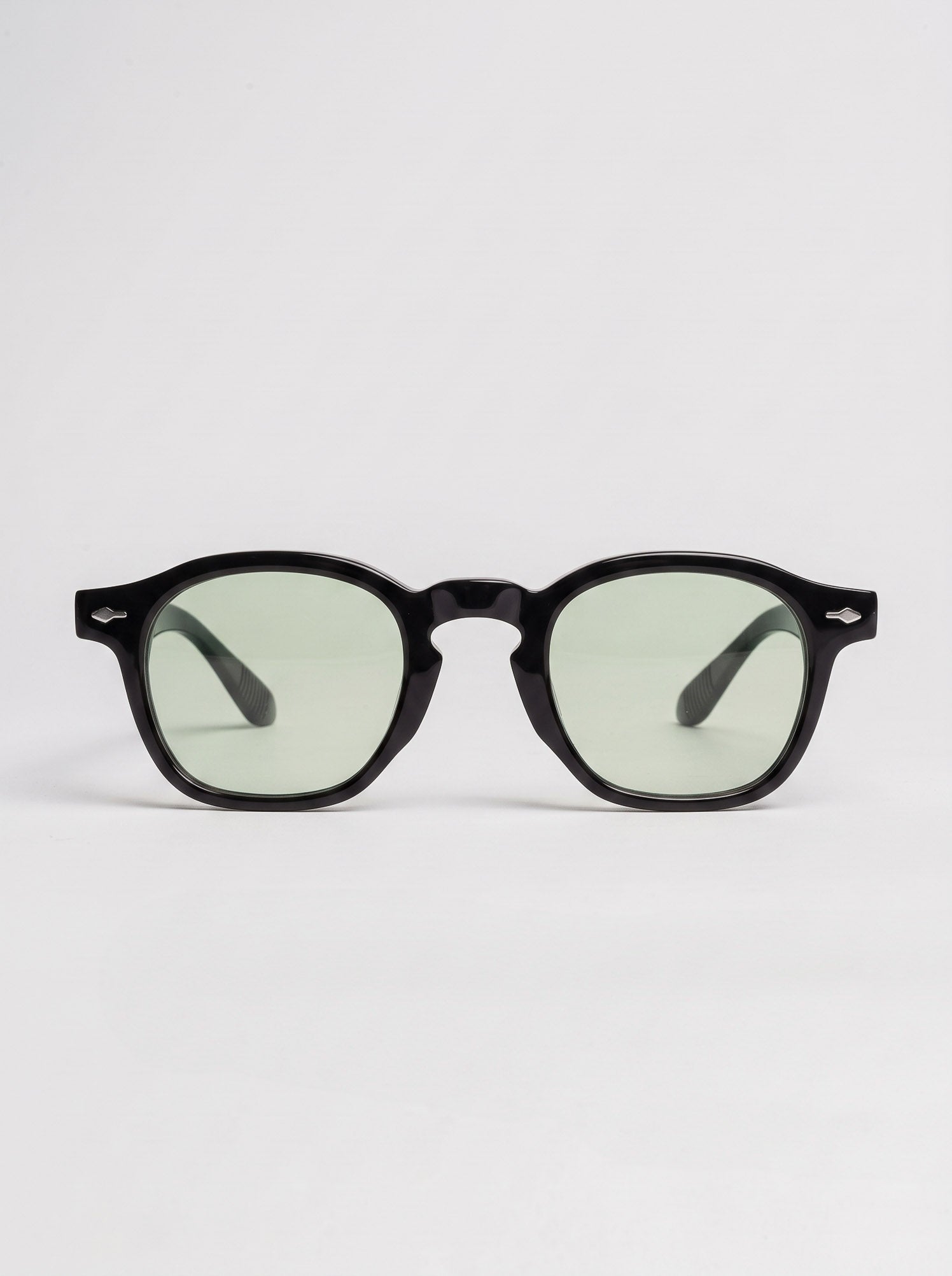 Giacomo Black Light Green – front view