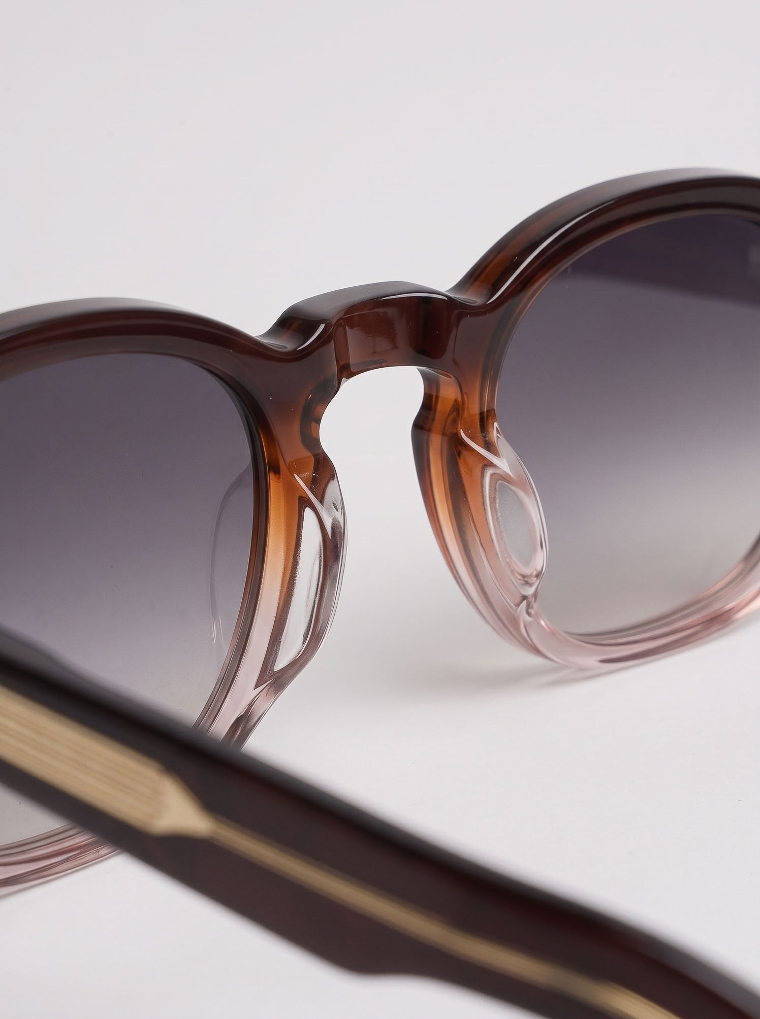Giacomo Brown Rose Grey Gradient – bridge detail