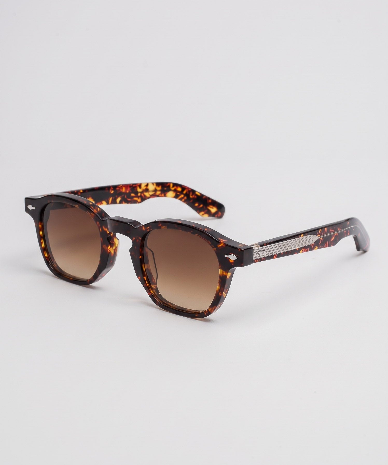 Giacomo Tortoise Brown Gradient – three-quarter view
